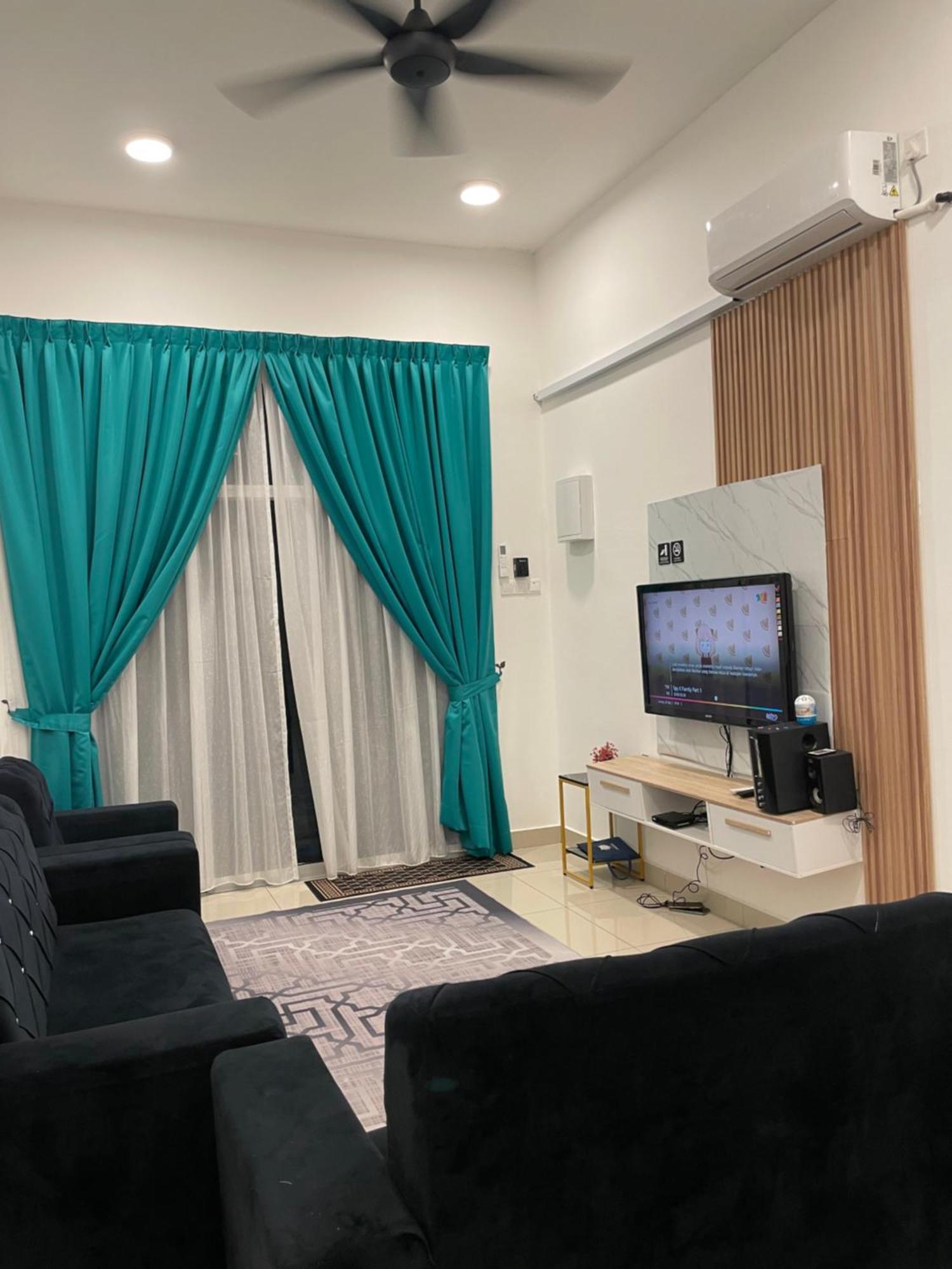 Triple R Taiping Holiday home *